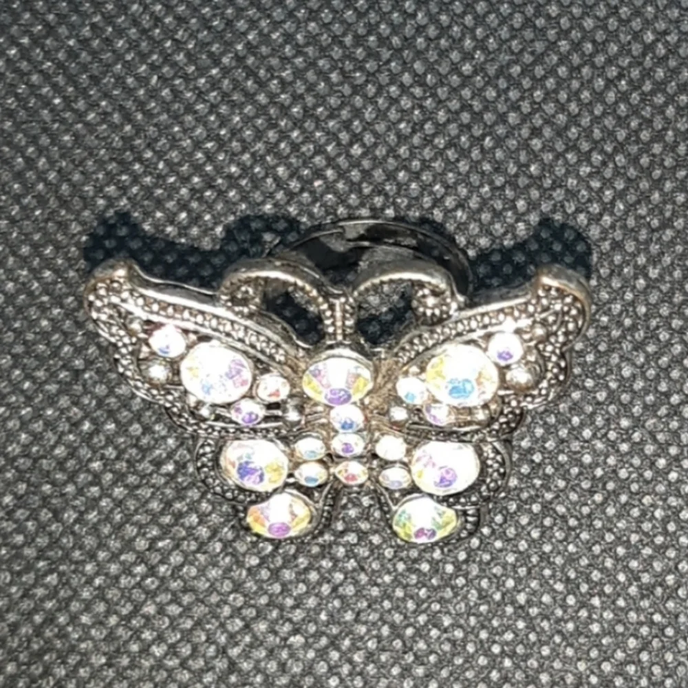 5⭐️ Rated Swarovski Butterfly Ring ~  NWOT